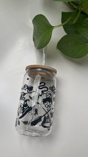 كوب زجاجي بتصميم هاري بوتر اسود