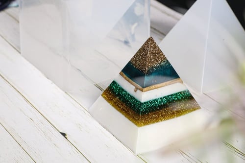 قالب سيليكون شكل هرم