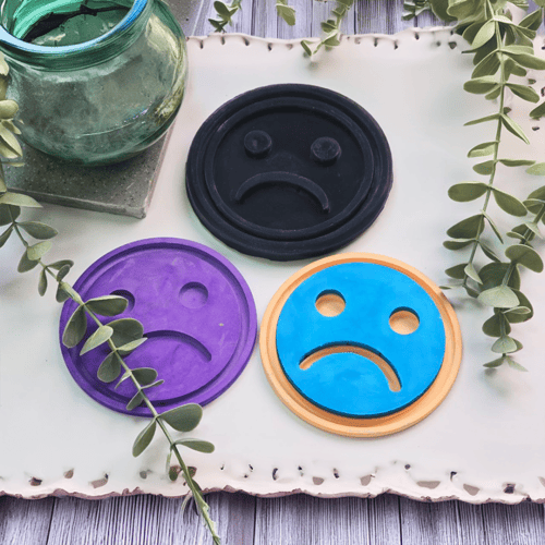 قالب الوجه الحزين من السيليكون مقاس 10*10 سم