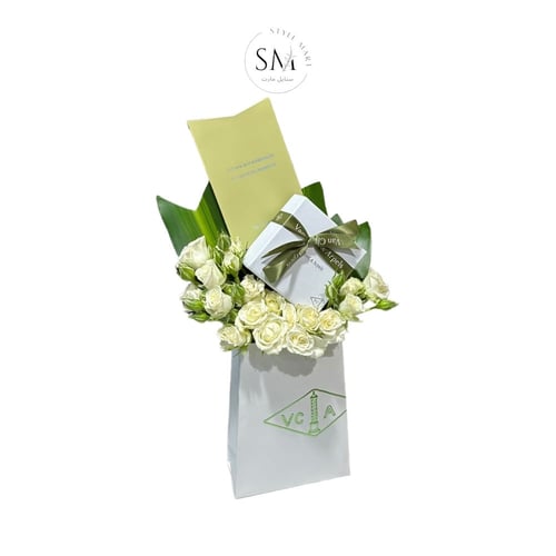 ورد بيبي جوري ابيض تنسيق داخل الملحقات