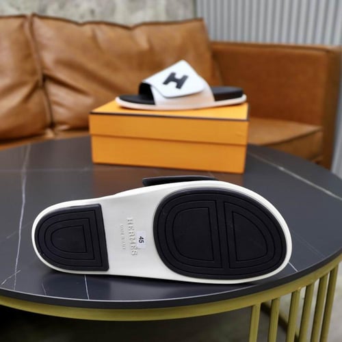 صندل هيرمز رجالي ابيض