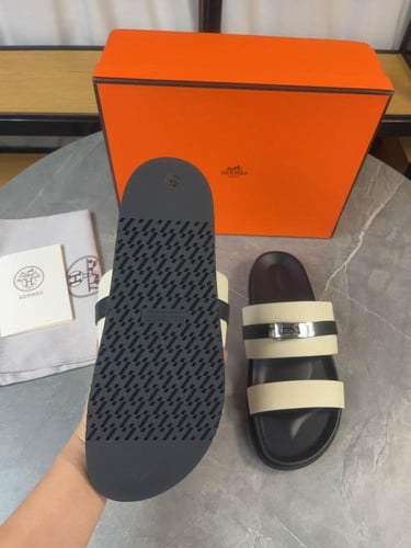 صندل هيرمز جاكسون رجالي بيج