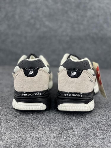 نيو بالانس 990