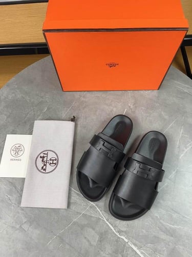 صندل هيرمز جاكسون رجالي اسود