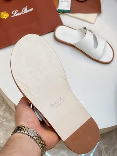 صندل لوروبيانا رجالي