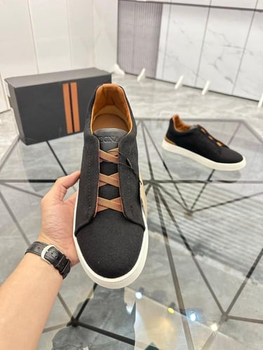 حذاء رجالي زينيا تربيل ستيتش جلد شامواه كحلي