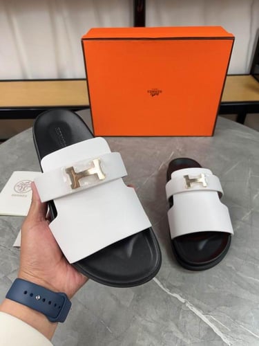 صندل هيرمز جاكسون رجالي ابيض