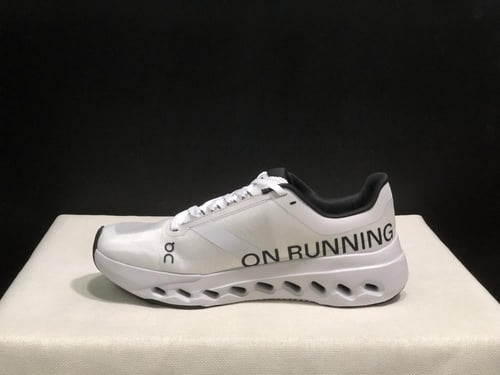 حذاء اون راننج on running cloudsurfer2