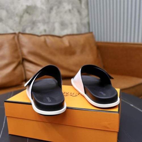 صندل هيرمز رجالي ابيض