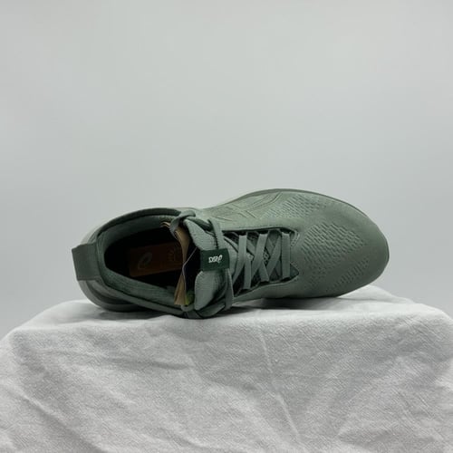 حذاء اسيكس Nimbus 25