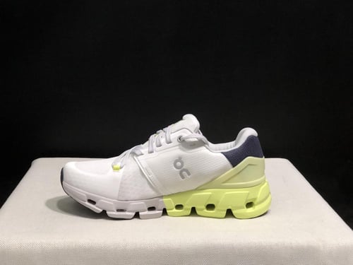 حذاء اون راننج كلاود on running cloud flyer4