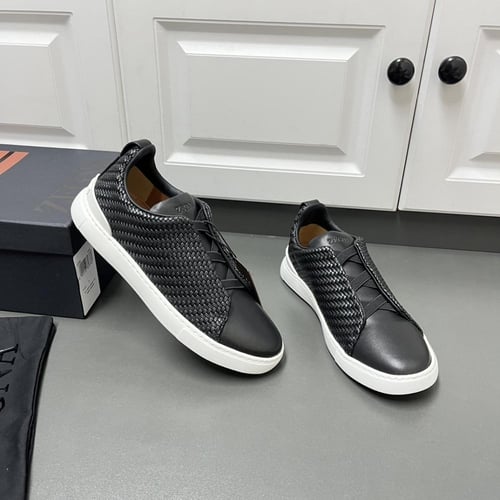 حذاء رجالي زينيا تربيل ستيتش جلد أسود