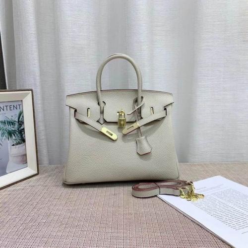 شنطة نسائية
