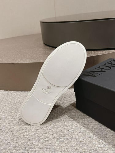 حذاء رجالي زينيا تربيل ستيتش قماش وجلد بني فاتح