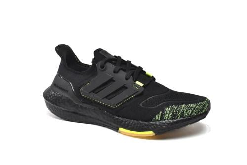 حذاء الترا بوست 22