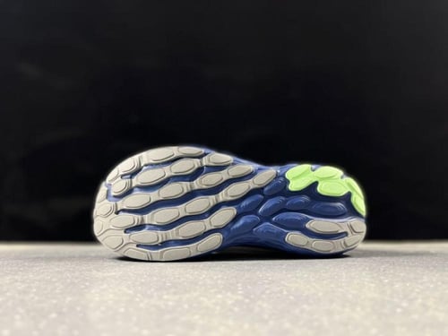 نيوبالانس 1080V14