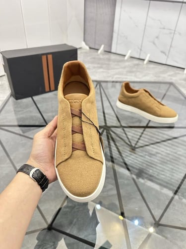 حذاء رجالي زينيا تربيل ستيتش جلد شامواه كركمي