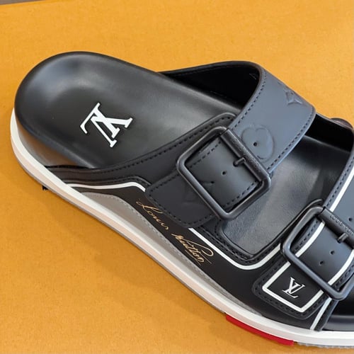 صندل لويس فيتون