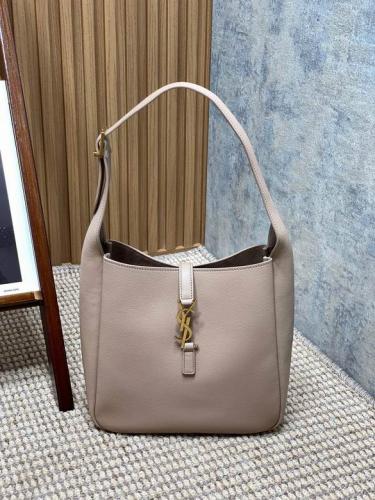 شنطة نسائية