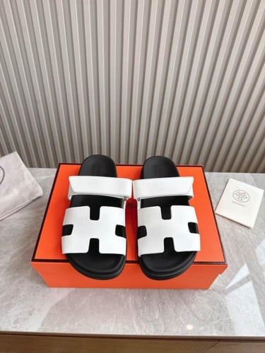 صندل هيرمز شايبر للجنسين