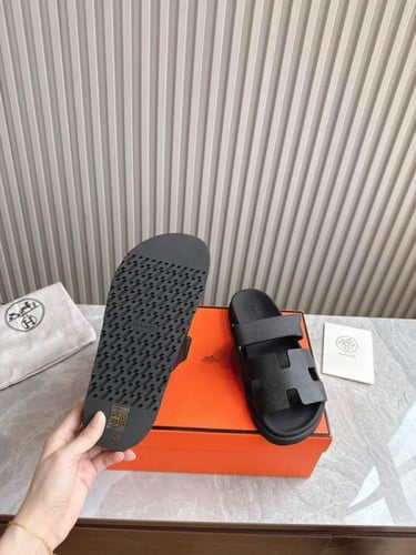 صندل هيرمز شايبر للجنسين