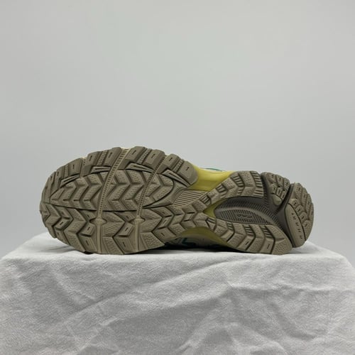 حذاء اسيكس KAHANA 8