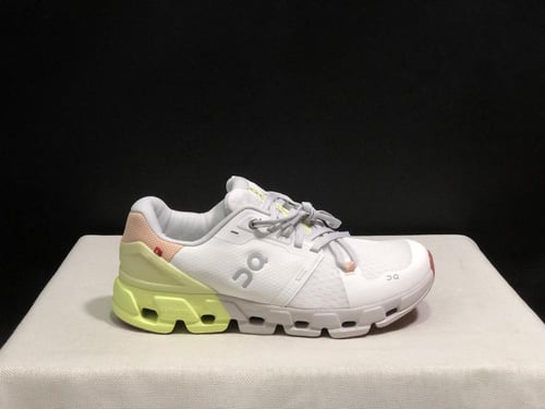 حذاء اون راننج كلاود on running cloud flyer4