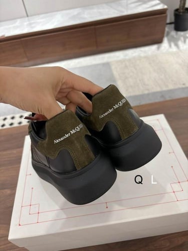 حذاء سنيكرز اليكساندر ماكوين