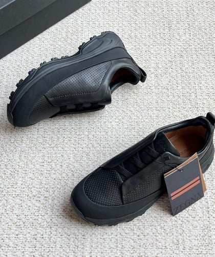 حذاء رجالي زينيا تربيل ستيتش مونتي جلد أسود