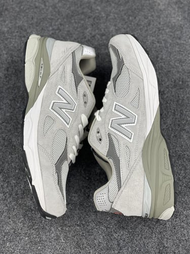 نيو بالانس 990