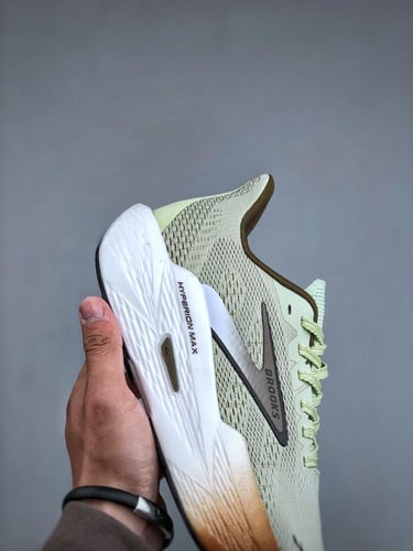 حذاء بروكس هايبرون ماكس Brooks Hyperion Max 2