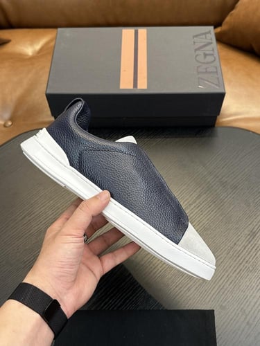 حذاء رجالي زينيا تربيل ستيتش جلد شامواه رصاصي ورما...