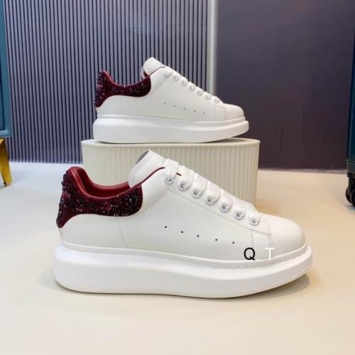 حذاء سنيكرز اليكساندر ماكوين