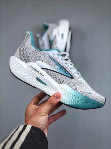 حذاء بروكس هايبرون ماكس Brooks Hyperion Max 2