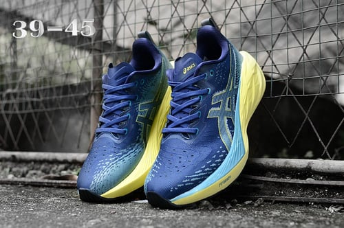 حذاء اسيكس novablast 4