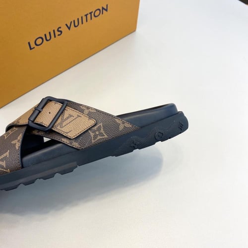 صندل لويس فيتون