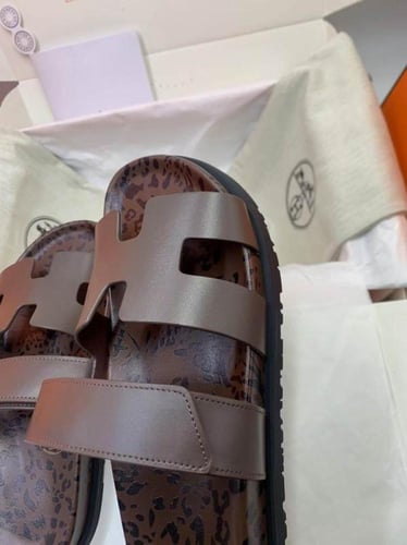 صندل هيرمز شايبر للجنسين