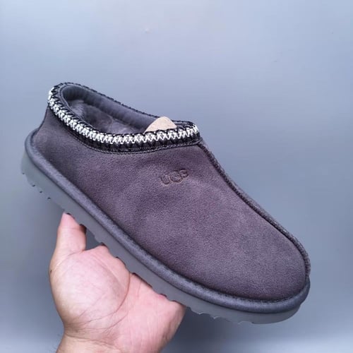 سليبر UGG شتوي لاللون رمادي