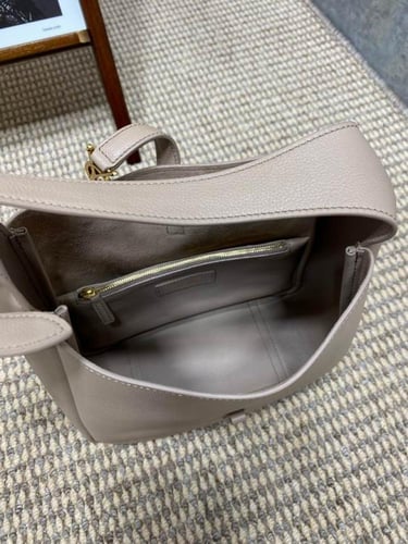 شنطة نسائية