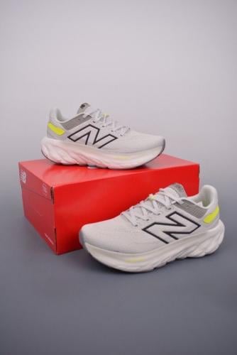 نيوبالانس 1080V13