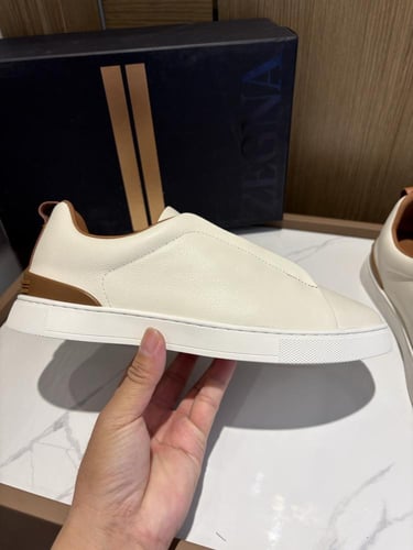 حذاء رجالي زينيا تربيل ستيتش جلد بيج وبني