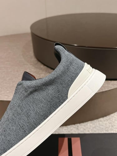 حذاء رجالي زينيا تربيل ستيتش قماش وجلد بني فاتح