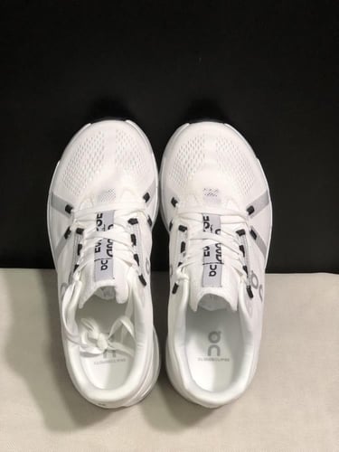 حذاء اون راننج on running cloudclipse