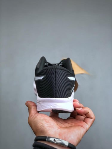 حذاء اسيكس Hyper Speed