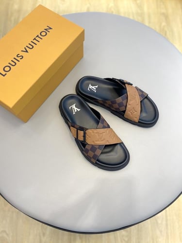 صندل لويس فيتون