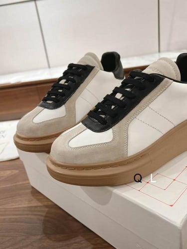 حذاء سنيكرز اليكساندر ماكوين