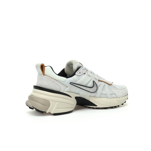 حذاء نايك V2K RUN
