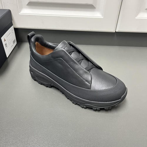 حذاء رجالي زينيا تربيل ستيتش مونتي جلد أسود