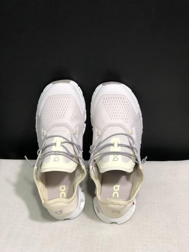 حذاء اون راننج on running cloud 5