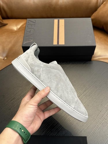 حذاء رجالي زينيا تربيل ستيتش جلد شامواه رمادي